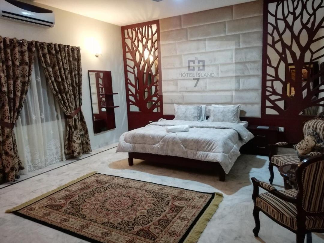 Hotel 7Island Karacsi Kültér fotó